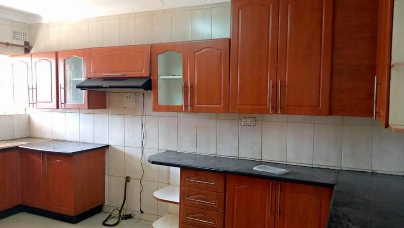 3-bedroom-flat-for-rent-in-chalala-big-3