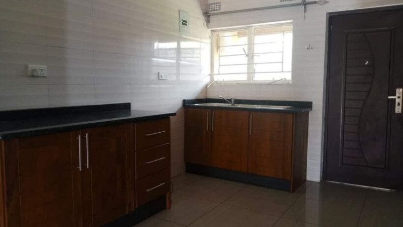 2-bedroom-flat-for-rent-in-chalala-big-5