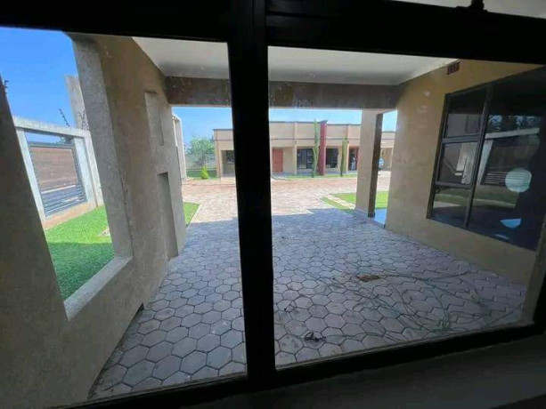 2-bedroom-flat-for-rent-in-makeni-konga-big-3
