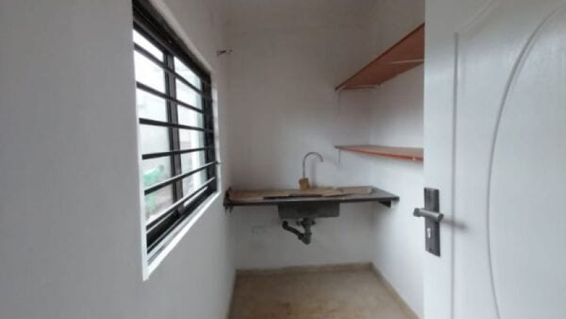 3-bedroom-flat-for-rent-in-makeni-big-4