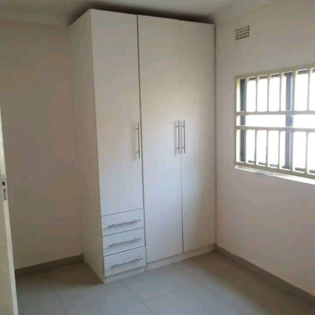 2-bedroom-flat-for-rent-in-ibex-hill-big-3