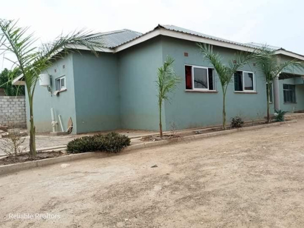 23-bedroom-flats-for-sale-in-chalala-big-3