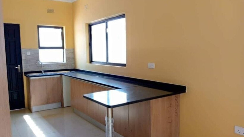 2-bedroom-flat-for-rent-in-makeni-big-5