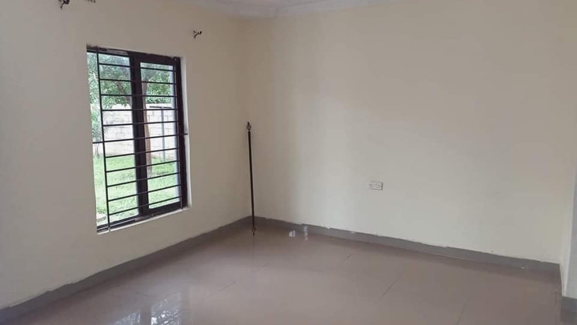 2-bedroom-flat-for-rent-in-chalala-big-7