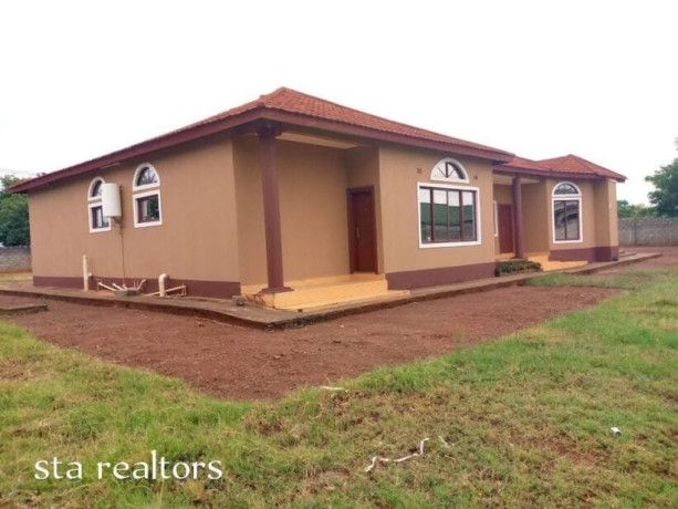 4-bedroom-standalone-house-rent-in-lilayi-big-7