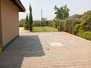2-bedroom-flat-for-rent-in-chilanga