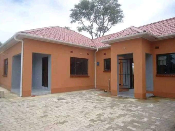 2-bedroom-flat-for-rent-in-eureka-park-big-2