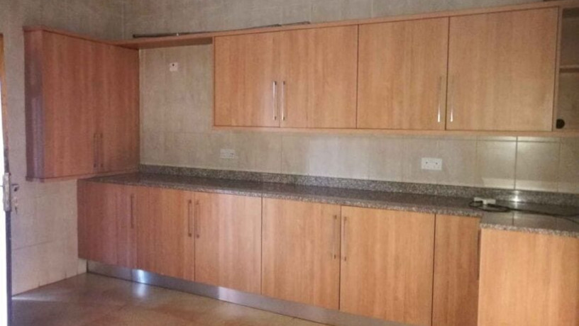 3-bedroom-flat-for-rent-in-chalala-big-5