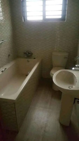 2-bedroom-flat-for-rent-in-chalala-big-5