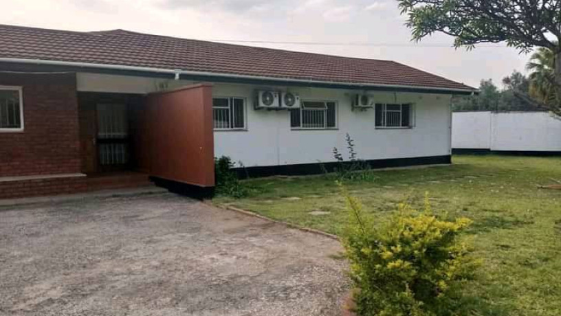 spacious-4-bedroom-house-for-rent-in-sunningdale-big-3