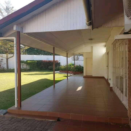 spacious-4-bedroom-house-for-rent-in-sunningdale-big-1