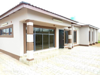 3 Bedroom House For Rent in Lilayi