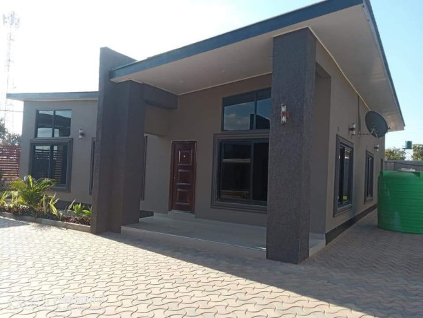 3-bedroom-flats-for-rent-in-chamba-valley-big-2