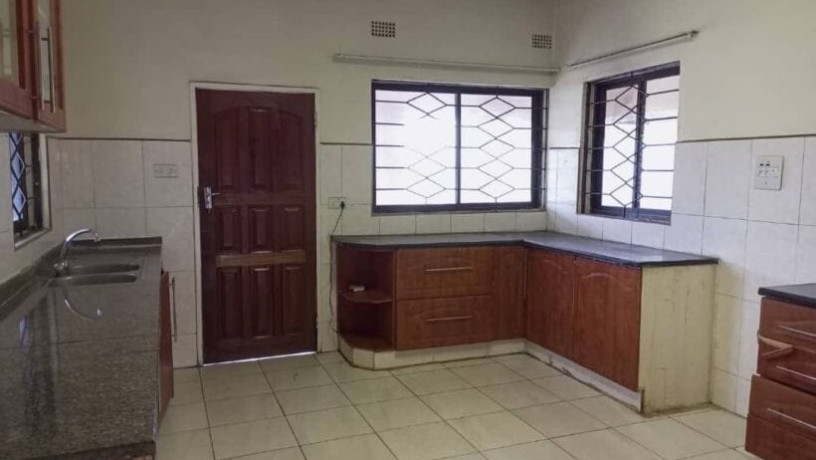 3-bedroom-standalone-flat-for-rent-in-makeni-big-4