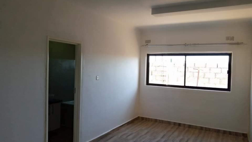 2-bedroom-flat-for-rent-in-chalala-big-5