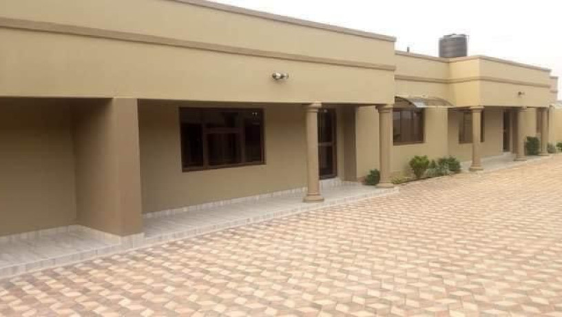 2-bedroom-flat-for-rent-in-chalala-big-8