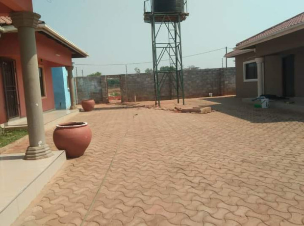 2-bedroom-flat-for-rent-in-makeni-big-5