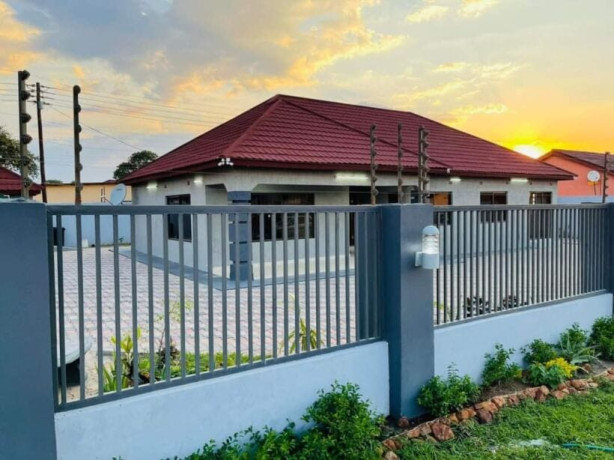 3-bedroom-house-for-rent-in-ibex-hill-big-2