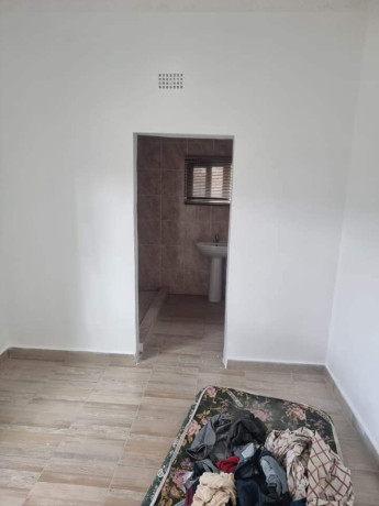 2-bedroom-flat-for-rent-in-silverest-big-4