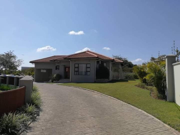 2-bedroom-apartments-for-rent-in-roma-park-big-4