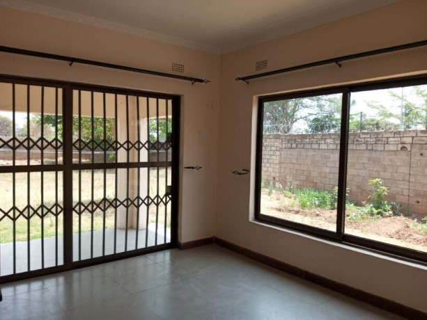 3-bedroom-house-for-rent-in-avondale-big-4