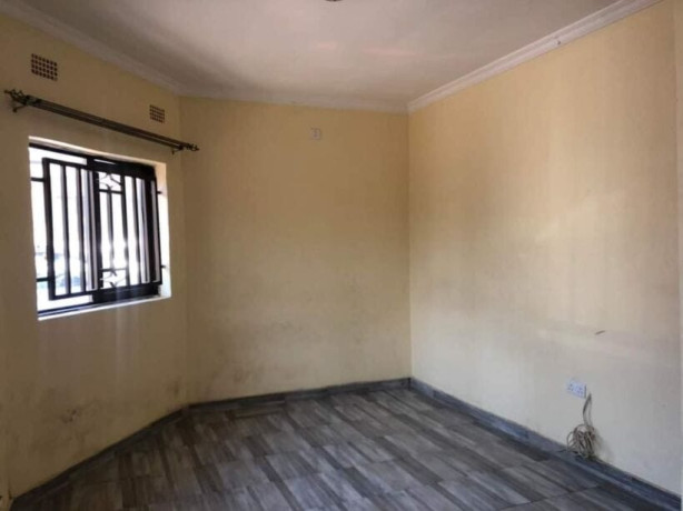 2-bedroom-flat-for-rent-in-ibex-hill-big-3