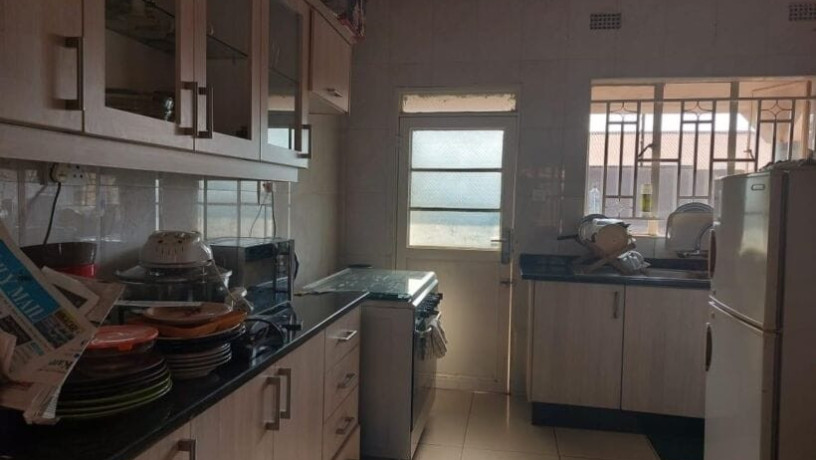 2-bedroom-flat-for-rent-in-chalala-big-2