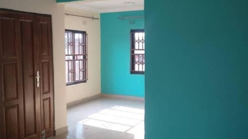 3-bedroom-flat-for-rent-in-chalala-big-3