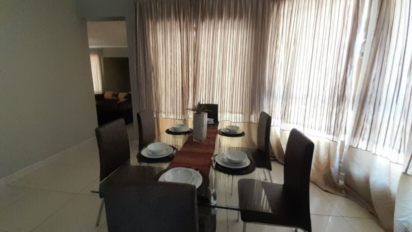 fully-furnished-3-bedroom-apartments-for-rent-in-roma-big-3