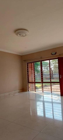 3-bedroom-flat-for-rent-in-meanwood-ibex-big-3