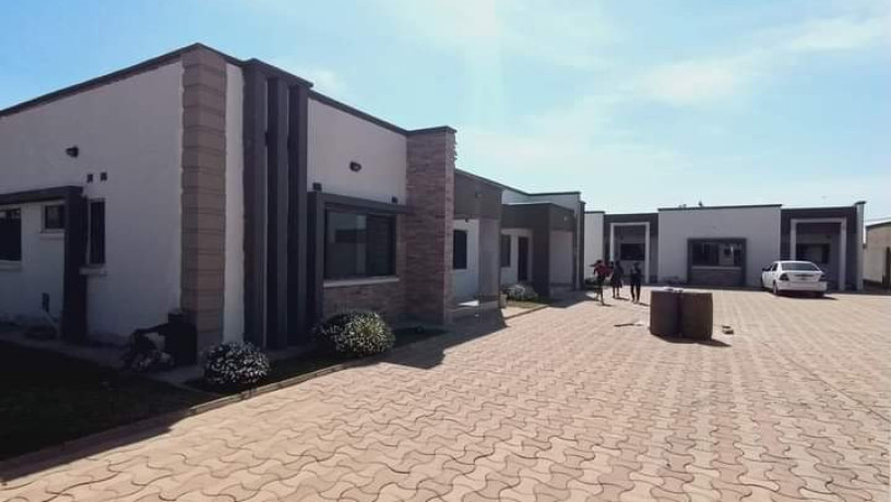 32-bedroom-flats-for-rent-in-meanwood-kwamwena-big-0