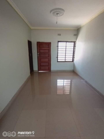 32-bedroom-flats-for-rent-in-meanwood-kwamwena-big-7