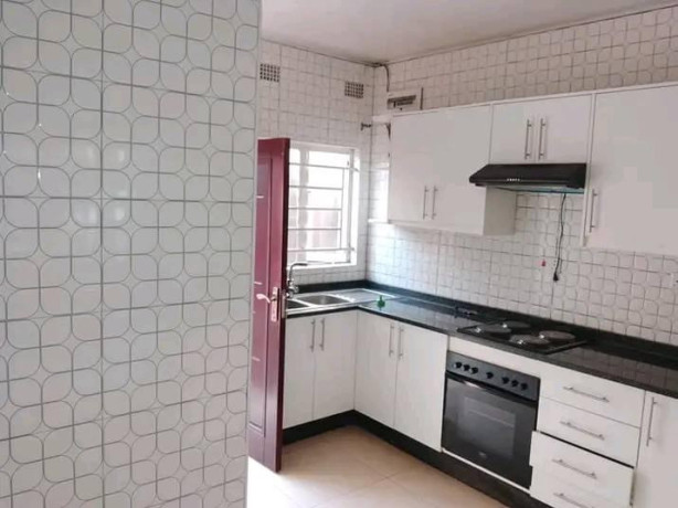 3-bedroom-flat-for-rent-in-chalala-big-4