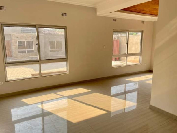 3-bedroom-apartment-for-rent-in-woodlands-big-2