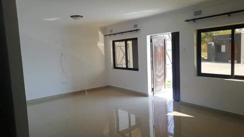 2-bedroom-flat-for-rent-in-ibex-hill-big-3