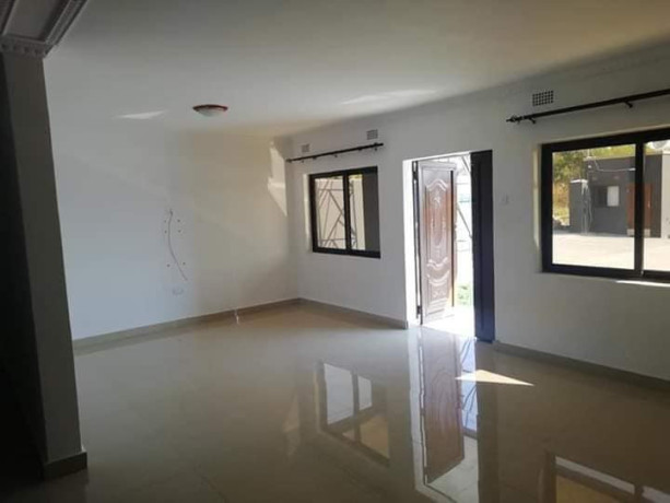 2-bedroom-flat-for-rent-in-ibex-hill-big-3