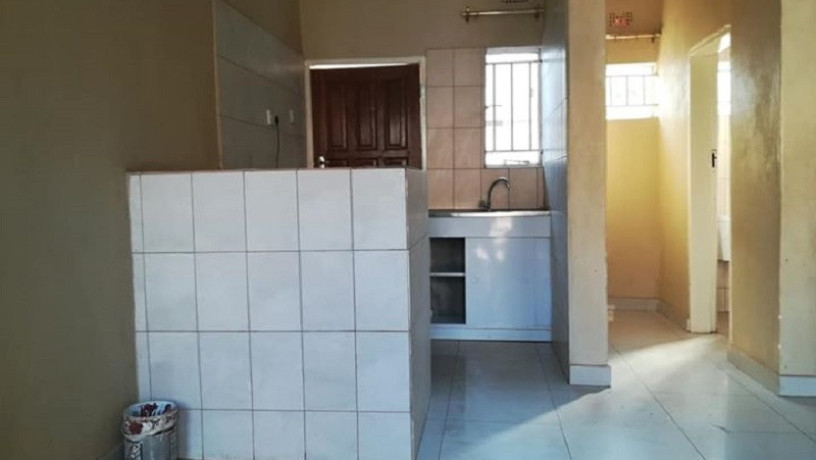 bedsitter-for-rent-in-lilayi-big-6