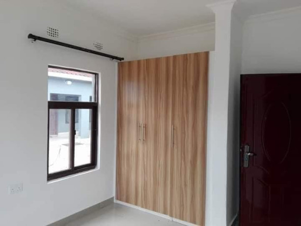 2-bedroom-flat-for-rent-in-ibex-hill-big-7