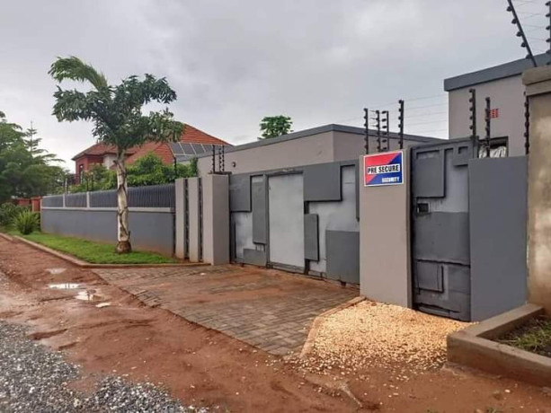 3-bedroom-flat-for-rent-in-meanwood-ibex-big-3