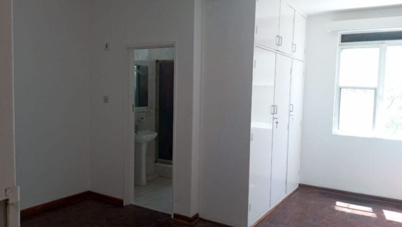 3-bedroom-apartment-for-rent-in-rhodes-park-big-8