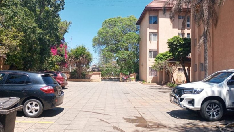 3-bedroom-apartment-for-rent-in-rhodes-park-big-0