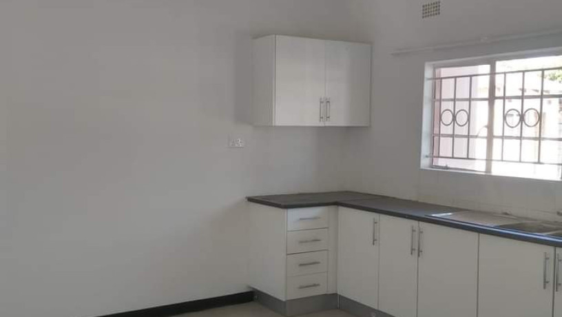 2-bedroom-flat-for-rent-in-ibex-hill-big-5