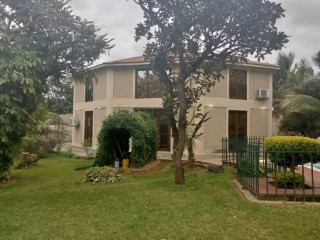 4 Bedroom House for Rent In Roma