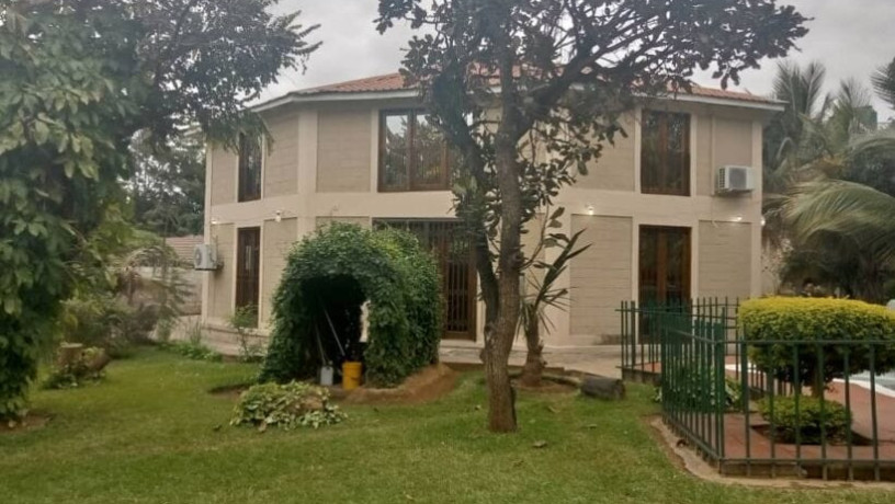 4-bedroom-house-for-rent-in-roma-big-0