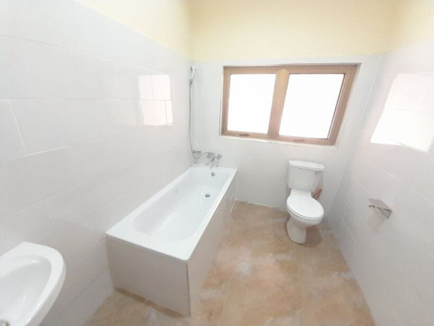 4-bedroom-villa-for-rent-in-kalundu-big-9