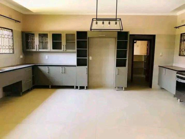 3-bedroom-house-for-rent-in-lilayi-big-9