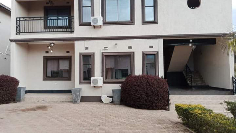 2-bedroom-flat-for-rent-in-ibex-hill-big-3