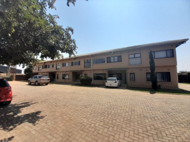 3-bedroom-apartment-for-rent-in-sunningdale-big-1