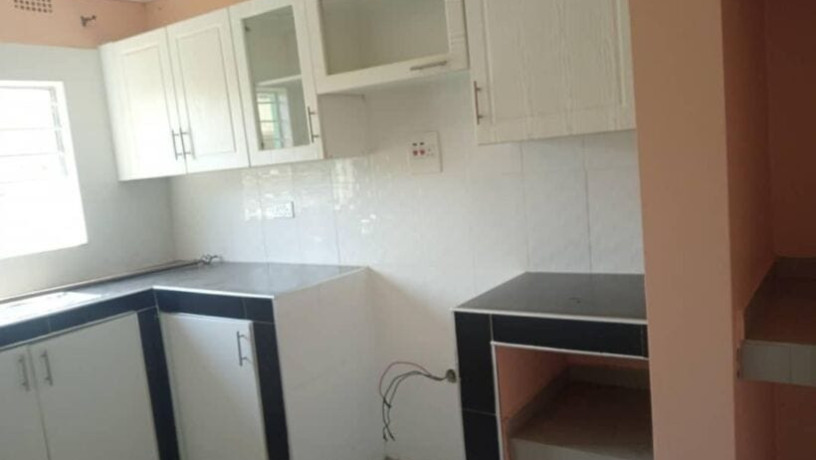 2-bedroom-flat-for-rent-in-chalala-big-4