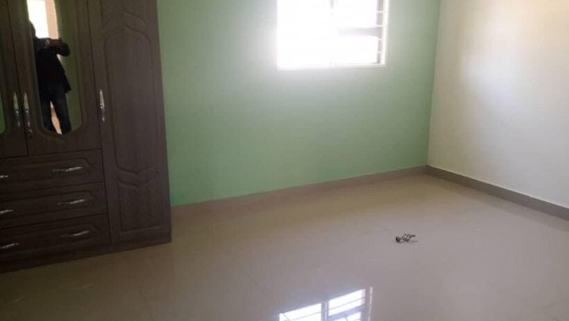 2-bedroom-flat-for-rent-in-chalala-big-6